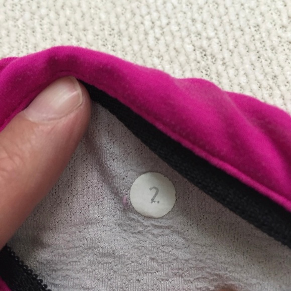 LULULEMON Paris Pink Camo Speed Shorts - Picture 4 of 6